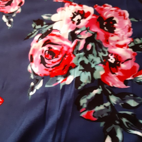 Dark Blue & Floral Print Sleeveless V Neck Tunic Top - Picture 10 of 12